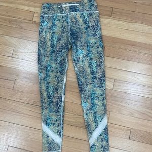 Super cute leggings with mesh details